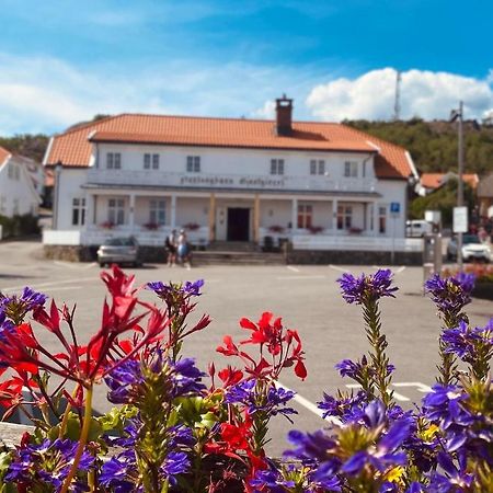 Nevlunghavn Gjestgiveri Hotel Larvik Exterior photo