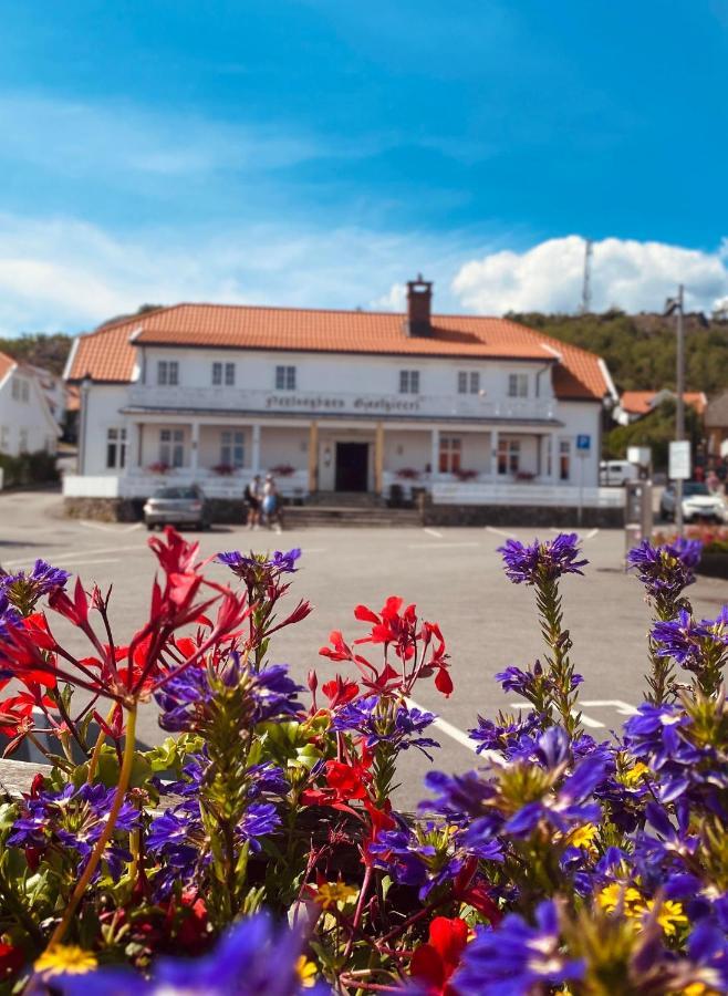 Nevlunghavn Gjestgiveri Hotel Larvik Exterior photo